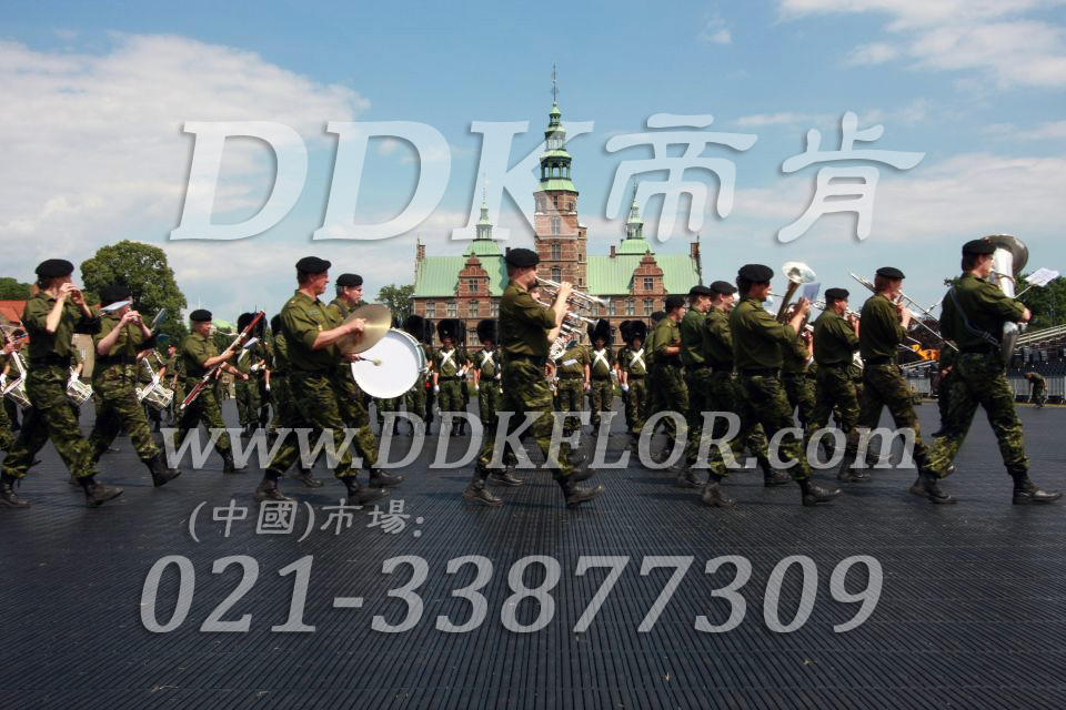 黑色定制（2）_廣場(chǎng)草坪地面保護(hù)材料樣板圖片,帝肯(DDK)_7000_222（草坪保護(hù)材料）效果圖，草坪保護(hù)板,草坪保護(hù)墊,草坪專用蓋板,草坪地板