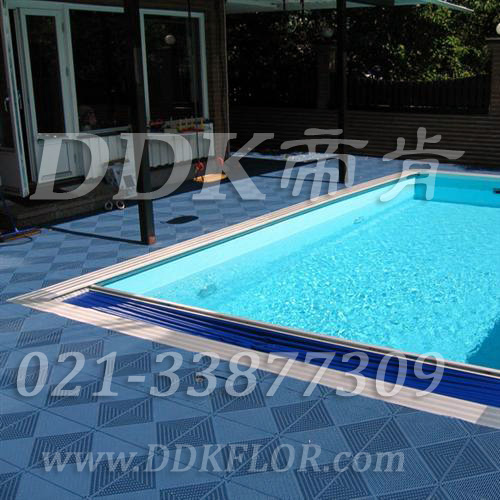 淺藍色平滑表面(1)_泳池防滑地磚樣板圖片,帝肯(DDK)_9013(Piz|廣場)效果圖 淺藍色平滑表面(1)_泳池防滑地磚樣板圖片,帝肯(DDK)_9013(Piz|廣場)效果圖,泳池地膠,泳池防滑地墊,泳池防滑地毯,游泳池防滑墊,游泳池防滑地膠,游泳池地墊