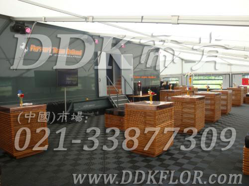 深灰組合安裝(30)_戶外展覽展銷會活動招待區地面地板鋪裝材料樣板圖片,帝肯(DDK)_8100_680(展覽地面地板材料)效果圖 深灰組合安裝(30)_戶外展覽展銷會活動招待區地面地板鋪裝材料樣板圖片,帝肯(DDK)_8100_680(展覽地面地板材料)效果圖,會展地板,可拼接展會塑膠地板,展會地板,展會地膠,展廳塑料格柵,展廳展車地墊,展臺地板,展銷會專用地板