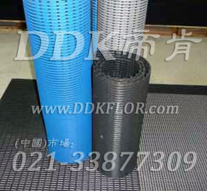 藍灰黑排水毯(1)樣板圖片,帝肯(DDK)_1900(Comfort|康福特)效果圖 藍灰黑排水毯(1)樣板圖片,帝肯(DDK)_1900(Comfort|康福特)效果圖,pvc防水地墊,pvc防滑卷材,z字型疏水墊,室外防水地板,塑膠透水地板,排水地墊,排水地板,排水防滑墊,泄水型地板磚,漏水地墊,漏水地膠,漏水橡膠墊,漏水防滑墊,疏水板,疏水墊,疏水型抗疲勞地墊,疏水地墊,疏水地席,疏水地毯,疏水防滑墊,疏水防滑地墊,疏水磚,耐油耐水地墊,透水地墊,透水地板膠墊,防水地墊,防水地毯,防水地膠墊,防水墊,防水防滑墊,防滑隔水墊,隔水地墊,隔水地板,隔水材料,工業耐油地墊,耐油地墊,耐油工業橡膠墊,耐油橡膠地墊,耐油膠墊,耐油橡膠墊,耐油防滑地墊,耐油防滑墊,重型防滑耐油墊,防油地墊,防油防滑墊,塑料防滑網格墊,塑料網格扳,塑料網格防滑地墊,工業用格柵地墊,柵格地墊,網格地墊,網格塑料地板墊,網格塑料墊,網格防滑墊,網格地板,防滑塑料網格,網孔地墊,網眼防滑,網狀防滑墊,網狀地毯