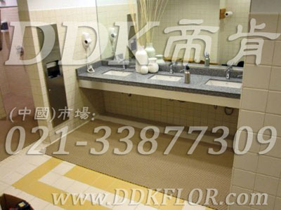 米色_洗手間地面通道防滑防護直紋網(wǎng)格毯（3）樣板圖片,帝肯(DDK)_1900_338（衛(wèi)生間洗手間地面防滑材料）效果圖，廁所防滑墊,公共衛(wèi)生間塑料地毯,衛(wèi)生間地墊,衛(wèi)生間地板隔水墊,衛(wèi)生間地膠,衛(wèi)生間塑料地板,衛(wèi)生間防水地墊,衛(wèi)生間防水墊,衛(wèi)生間防滑地墊,衛(wèi)生間防滑墊,衛(wèi)生間防滑地毯,洗手間地墊,洗澡間防滑墊,洗浴防滑墊,洗手間防滑墊,洗手間防滑地毯