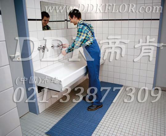 藍色_衛(wèi)生間洗手臺地面通道防滑防護直紋網(wǎng)格毯（5）樣板圖片,帝肯(DDK)_1900_338（衛(wèi)生間洗手間地面防滑材料）效果圖，廁所防滑墊,公共衛(wèi)生間塑料地毯,衛(wèi)生間地墊,衛(wèi)生間地板隔水墊,衛(wèi)生間地膠,衛(wèi)生間塑料地板,衛(wèi)生間防水地墊,衛(wèi)生間防水墊,衛(wèi)生間防滑地墊,衛(wèi)生間防滑墊,衛(wèi)生間防滑地毯,洗手間地墊,洗澡間防滑墊,洗浴防滑墊,洗手間防滑墊,洗手間防滑地毯
