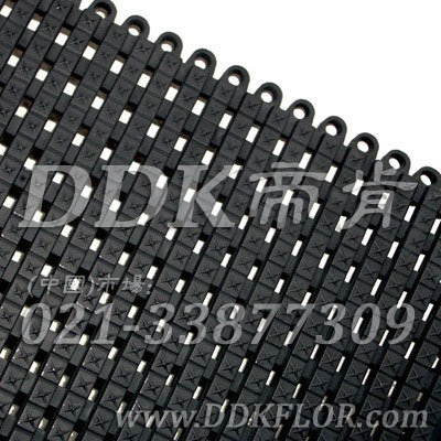 黑色鏈口鋪裝網格地膠（2）樣板圖片,帝肯(DDK)_9900（Tiger|泰格）效果圖，工業用格柵地墊,柵格地墊,耐油地墊,耐油膠墊,耐油防滑地墊,耐油防滑墊,耐油耐水地墊,重型防滑耐油墊,工業耐油地墊,耐壓地板,耐壓耐磨地毯,耐重壓地墊,耐重壓地板,抗壓地墊,抗壓地板,pvc承重地板,車間防滑地墊,車間防滑墊,車間防砸地板,工廠防滑地墊,工廠防滑墊
