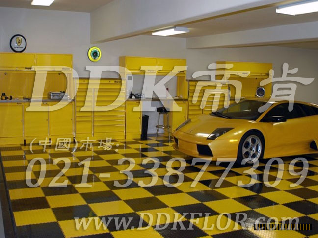 私家車庫裝修車庫地坪地面材料(20)_檸檬黃加黑色錢幣紋防滑表面車庫地板樣板圖片,帝肯(DDK)_2000_C618(地下車庫地面材料)效果圖 私家車庫裝修車庫地坪地面材料(20)_檸檬黃加黑色錢幣紋防滑表面車庫地板樣板圖片,帝肯(DDK)_2000_C618(地下車庫地面材料)效果圖,別墅私家車庫裝修,車庫pvc地板,車庫地坪,車庫地墊,車庫地板,車庫地膠,車庫塑料地毯,車庫塑膠地板,車庫防滑墊,停車場防滑墊