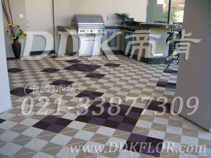 休閑餐廳地面防潮防滑地磚（1）_卡其色加咖啡色相拼樣板圖片,帝肯(DDK)_8100_T500（露天陽臺地面材料）效果圖,室內地板,室內地膠,酒店廚房地板磚,防潮地板磚,防潮地板,露臺地磚,露臺防滑地磚,室外地磚,防潮板,涼臺地磚,廚房防滑地磚,辦公室地板磚,塑料地板磚,戶外地磚,戶外花園地磚,花園地板磚,