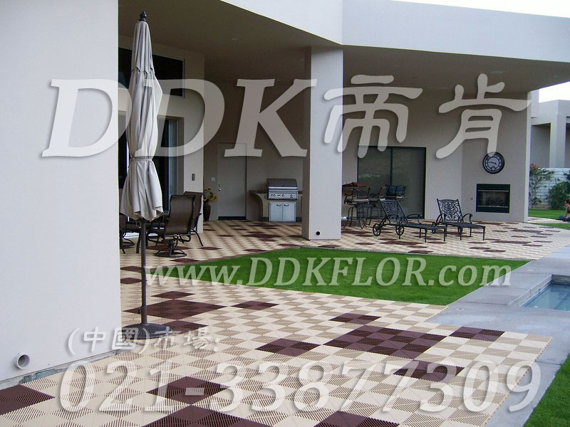 休閑餐廳門口地面防水防滑地磚_卡其色加咖啡色相拼樣板圖片,帝肯(DDK)_8100_T500(露天陽臺地面材料)效果圖 休閑餐廳門口地面防水防滑地磚_卡其色加咖啡色相拼樣板圖片,帝肯(DDK)_8100_T500(露天陽臺地面材料)效果圖,門口防滑地墊,門口防滑地膠,門口防滑墊,門墊,防滑門墊,室外地墊,室外地磚,室外地膠,室外塑料地板,室外拼接地墊,室外環保地板,室外生態地板,室外花園地磚,室外鏤空拼裝地板,室外防水地板,室外防滑地墊,室外防滑墊,室外防滑透水墊,室外防腐地板,室外陽臺地板,室外陽臺磚,室外露臺地磚,戶外地墊,戶外地板,戶外地磚,戶外地膠,戶外塑料地板,戶外花園地板,戶外花園地磚,戶外防滑墊,陽臺戶外地板,花園戶外地板,pe戶外地板,pvc戶外地板,塑料戶外地板,