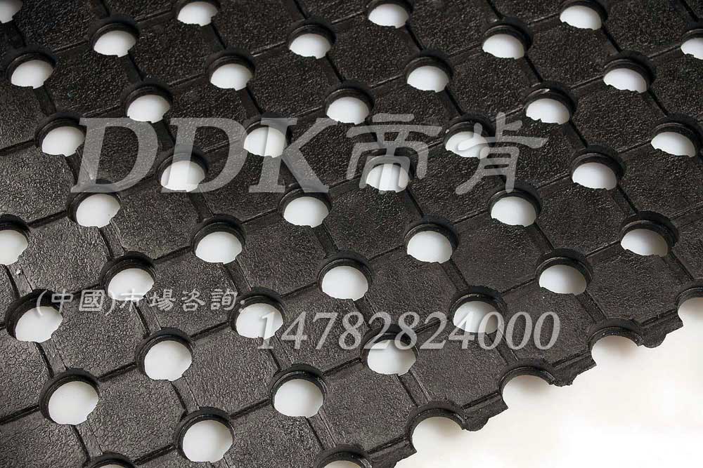 10mm厚黑色網孔安全地毯樣板圖片,帝肯(DDK)_4500_222(室外草坪走道鋪設材料)效果圖 10mm厚黑色網孔安全地毯樣板圖片,帝肯(DDK)_4500_222(室外草坪走道鋪設材料)效果圖,減震橡膠墊,抗疲勞地毯,橡膠地毯,防疲勞地毯,防滑卷材