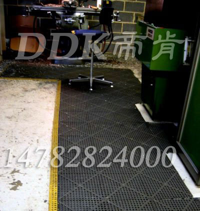 【工業腳踏墊地毯】生產現場使用工業地毯腳踏墊樣板圖片,帝肯(DDK)_8800_9979(工業廠房腳墊材料)效果圖 【工業腳踏墊地毯】生產現場使用工業地毯腳踏墊樣板圖片,帝肯(DDK)_8800_9979(工業廠房腳墊材料)效果圖,安全地墊,工廠車間地膠,車間地膠墊,車間地毯,車間地貼,車間塑料防滑墊,車間橡膠墊,車間防滑地墊,車間防滑墊,工業地墊,工業地膠,工業用格柵地墊,工業耐油地墊,工業腳墊,工業防滑地墊,工業地毯,工業防滑墊,工廠地墊,工廠地毯,工廠腳墊,工廠防滑地墊,工廠防滑墊,工業防滑地毯,耐油工業橡膠墊,廠房防滑地膠
