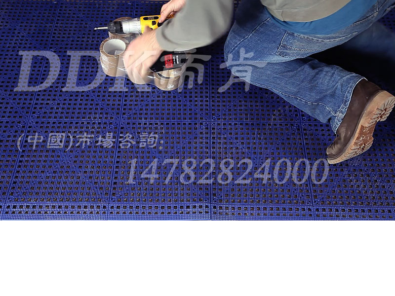 【車間地面地膠】藍色組合型車間地面地膠樣板圖片,帝肯(DDK)_8800_9979(工業廠房腳墊材料)效果圖 【車間地面地膠】藍色組合型車間地面地膠樣板圖片,帝肯(DDK)_8800_9979(工業廠房腳墊材料)效果圖,安全地墊,工廠車間地膠,車間地膠墊,車間地毯,車間地貼,車間塑料防滑墊,車間橡膠墊,車間防滑地墊,車間防滑墊,工業地墊,工業地膠,工業用格柵地墊,工業耐油地墊,工業腳墊,工業防滑地墊,工業地毯,工業防滑墊,工廠地墊,工廠地毯,工廠腳墊,工廠防滑地墊,工廠防滑墊,工業防滑地毯,耐油工業橡膠墊,廠房防滑地膠