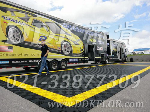 嵌黃色拼裝式戶外賽事深灰色運動地膠樣板圖片,帝肯(DDK)_8100_6008(賽車P房帳篷地板)效果圖 嵌黃色拼裝式戶外賽事深灰色運動地膠樣板圖片,帝肯(DDK)_8100_6008(賽車P房帳篷地板)效果圖,pvc戶外地板,塑料戶外地板,戶外地膠,戶外地墊