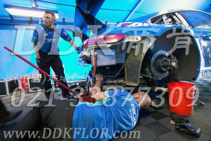 16快拼式灰色耐油防滑維修間地板樣板圖片,帝肯(DDK)_8100_6008(賽車P房帳篷地板)效果圖 16快拼式灰色耐油防滑維修間地板樣板圖片,帝肯(DDK)_8100_6008(賽車P房帳篷地板)效果圖,帳篷地膠