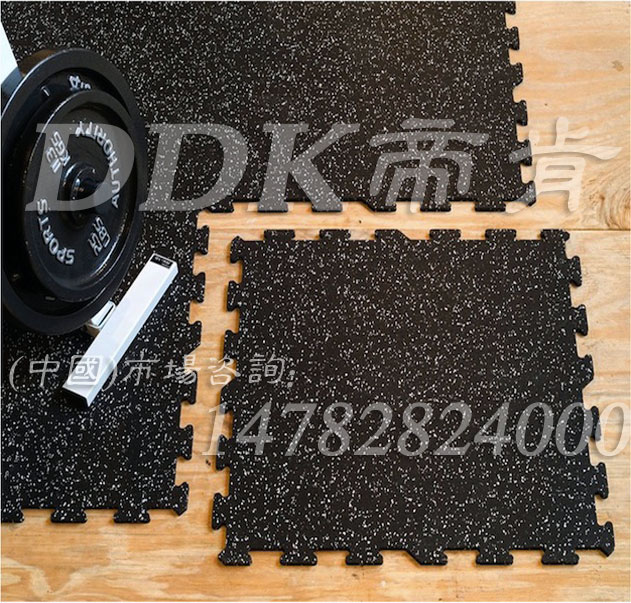 【啞鈴地墊/啞鈴地毯】拼裝式啞鈴地墊地毯樣板圖片,帝肯(DDK)_S3020_P500（Niki|耐柯）效果圖，自由力量區地膠,健身房防震地墊