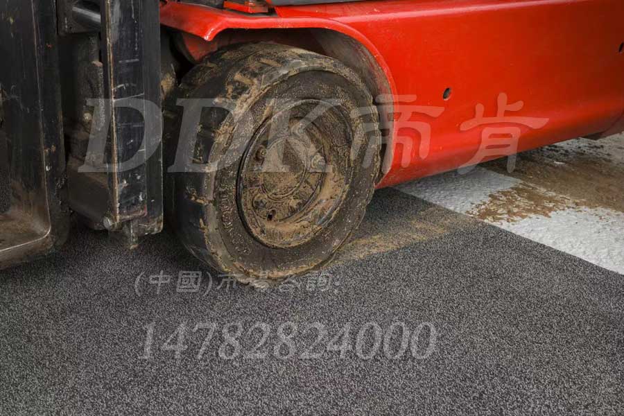 叉車車輪防塵地毯 深灰色可定制 倉庫出入口走叉車地面鋪什么 走液壓車車間門口防塵地墊 叉車車輪防塵地毯 深灰色可定制 倉庫出入口走叉車地面鋪什么 走液壓車車間門口防塵地墊,叉車地墊,叉車地膠墊,叉車地板,車間地墊,車間防滑地墊,倉庫地墊,三合一門口毯,門口地墊,入口防塵地墊,出入口地墊,除塵地毯,除塵地墊