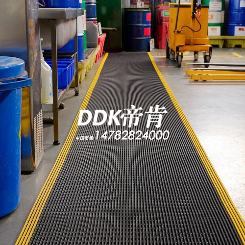 防滑防油地毯，隔水材料，隔水地墊，防滑隔水墊，工業地墊，車間防滑地墊，重型工業隔水隔油墊 豎條紋防滑PVC漏孔地毯